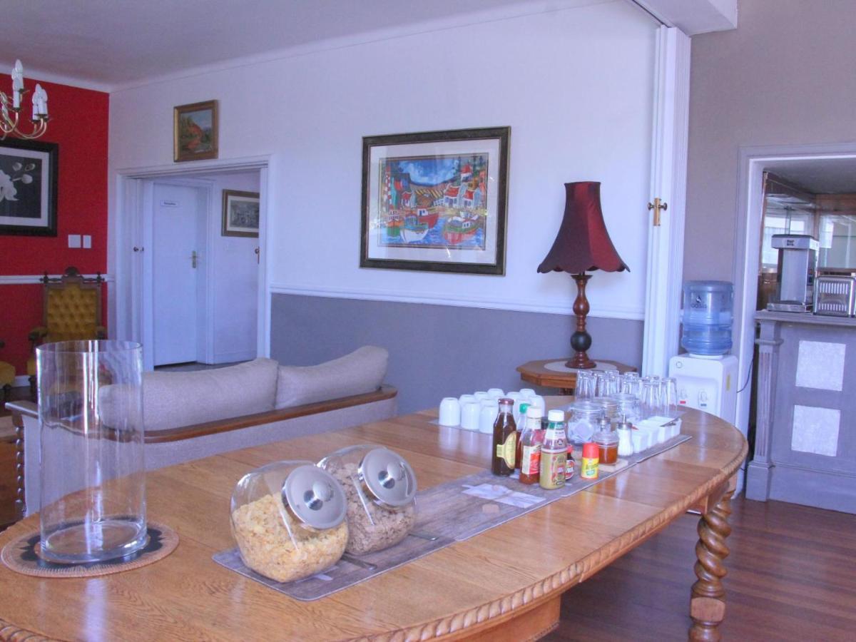 The Boston Guest House เบลวิลล์ ภายนอก รูปภาพ