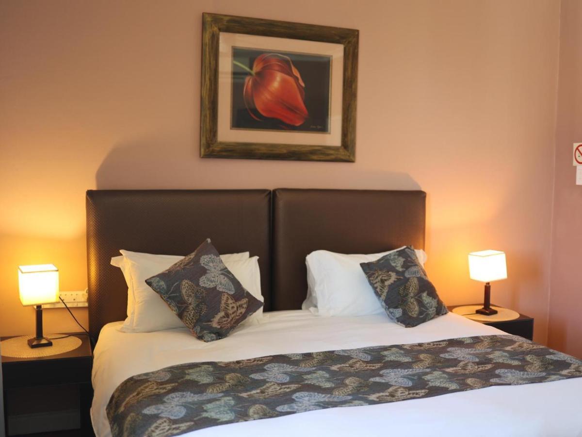 The Boston Guest House เบลวิลล์ ห้อง รูปภาพ
