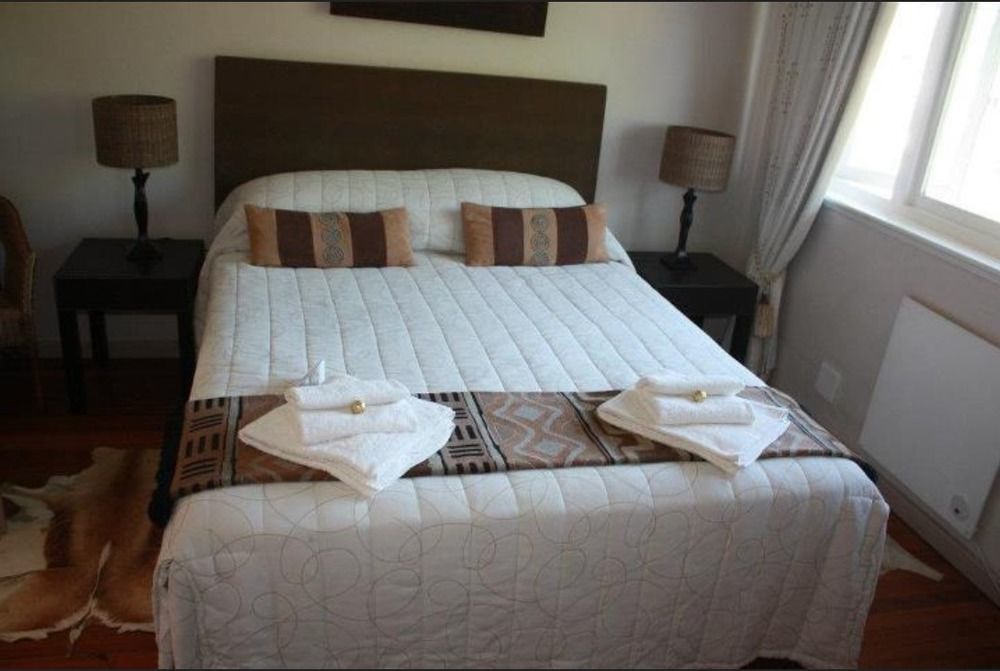 The Boston Guest House เบลวิลล์ ภายนอก รูปภาพ